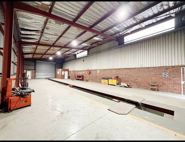 2,200M² WAREHOUSE TO LET IN WADEVILLE